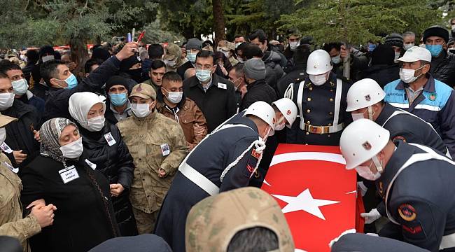 Malatya Şehidini Gözyaşları Arasında Toprağa Verdi