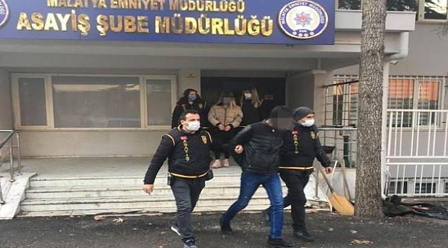 Torbacı Operasyonunda 3 Tutuklama