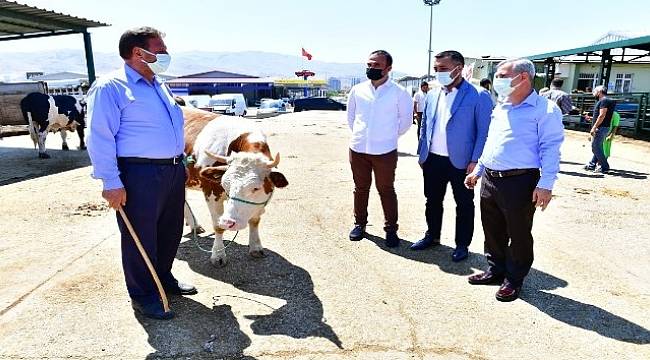 Başkan Çınar'dan Hayvan Pazarına Ziyaret