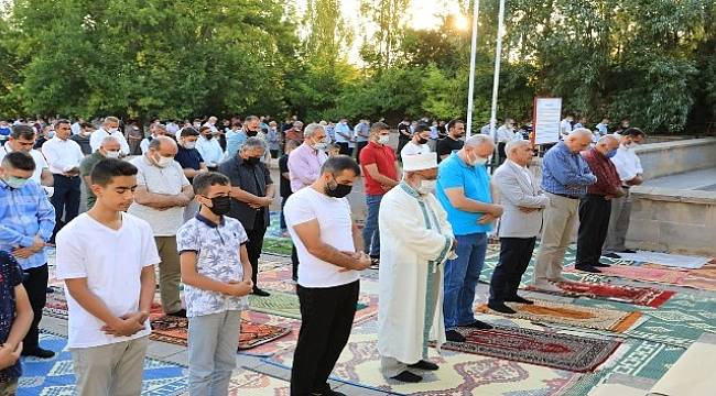 Başkan Güder'den Birlik Beraberlik Mesajı