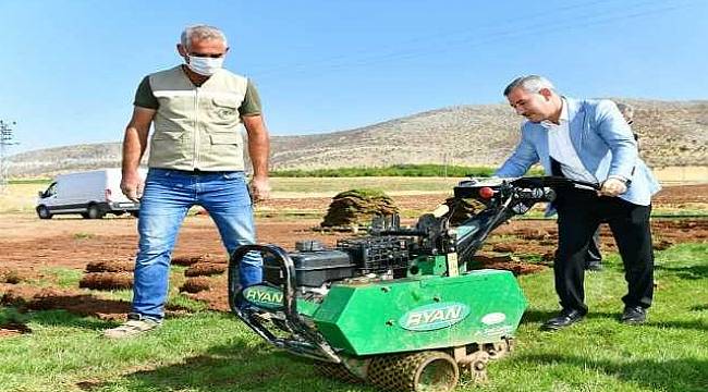 Yeşilyurt Belediyesi Rulo Çim Üretiminde Rekora Gidiyor