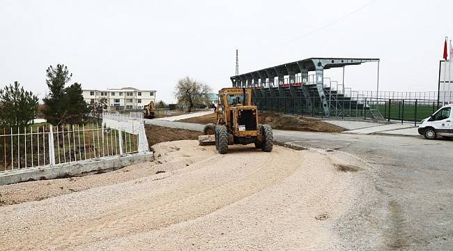 Battalgazi’deki Futbol Sahasına Çevre Düzenlemesi