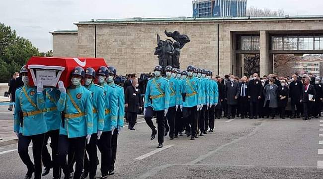 Güldal Akşit,Ankara'da Son Yolculuğuna Uğurlandı