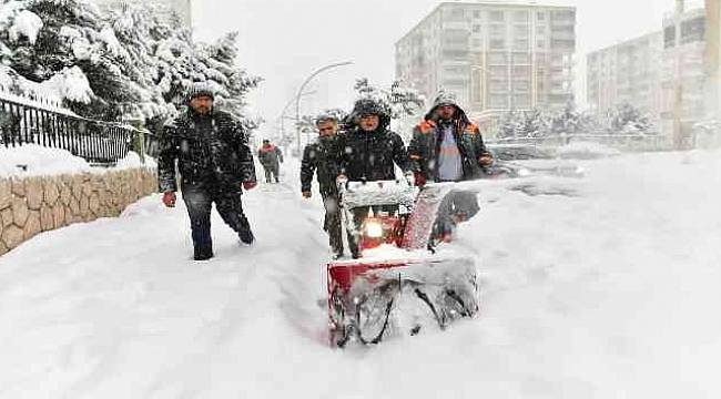 Yeşilyurt Belediye'sinde Karla Mücadele Seferberliği