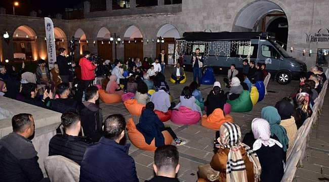 “Kendi Tarihiyle Dost Bir Gençlik Hedefliyoruz”