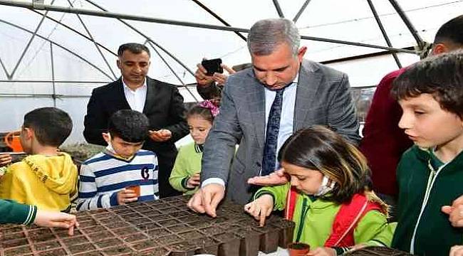 Yeşilyurt'ta Tohumlar Toprakla Buluşuyor