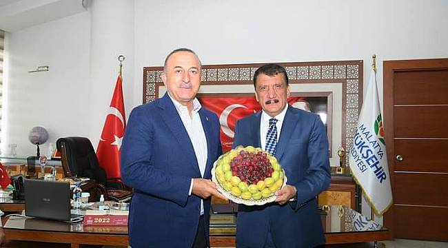 Bakan Çavuşoğlu'dan Büyükşehir'e Ziyaret 