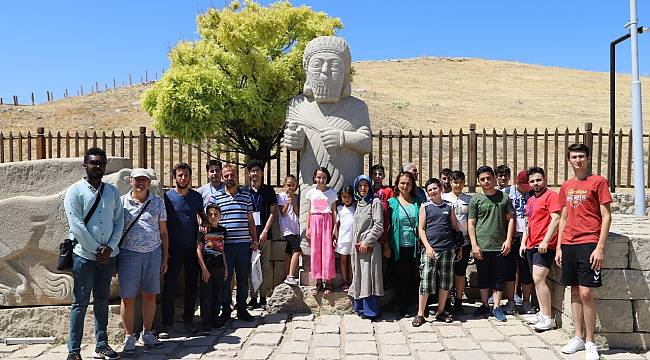 Satranç Sporcuları Battalgazi'ye Hayran Kaldı