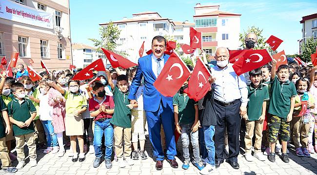 Başkan Gürkan,Yeni Dönemde Öğrencilere Başarılar Diledi