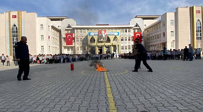 Büyükşehir İtfaiye Eğitimlerini Sürdürüyor