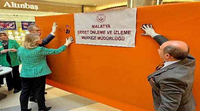 Malatya Park AVM'de Kadına Şiddet Etkinligi 