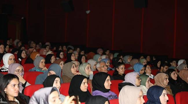 Başkan Güder, Öğrencilerle Sinema Etkinliğinde