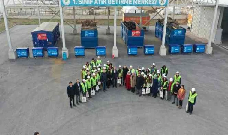 Yeşilyurt'ta Öğrenciler Ambalaj Atık Merkezini İnceledi