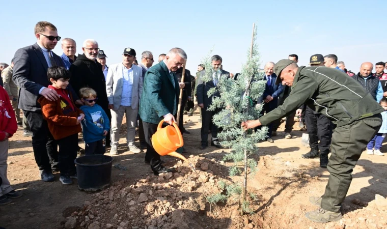 Vali Yazıcı,Fidan Dikim Etkinliğine Katıldı