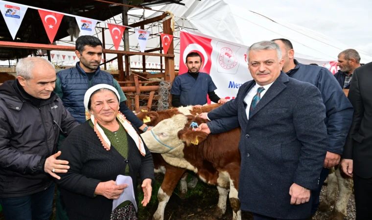 Malatya'da Hayvanları Ölen Çiftçilere Destek