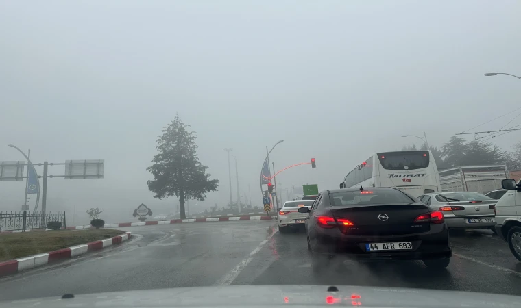 Malatya'da Yoğun Sis Etkili Oluyor