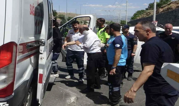 Malatya’da askeri Araç Kaza Yaptı 3 Yaralı