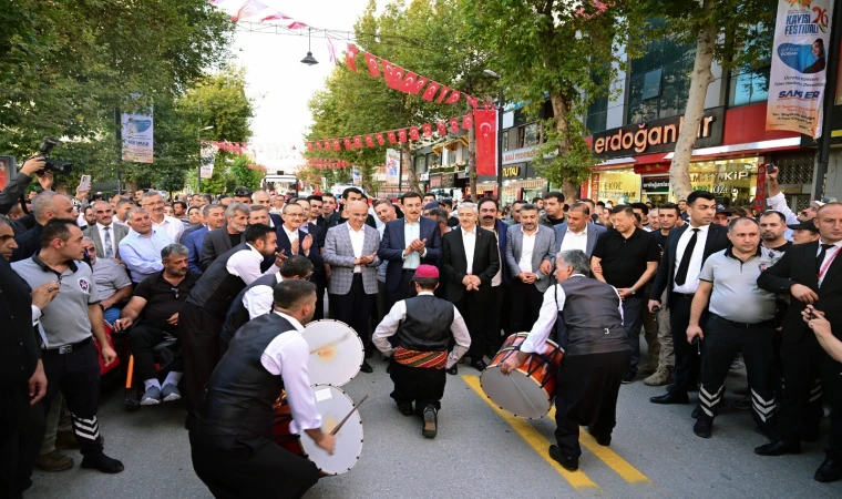 Malatya’da Kayısı Festivali Kortej Yürüyüşü İle Başladı