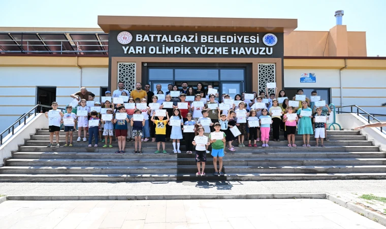 Battalgazi’de, 110 Öğrenci Yüzme Öğrendi