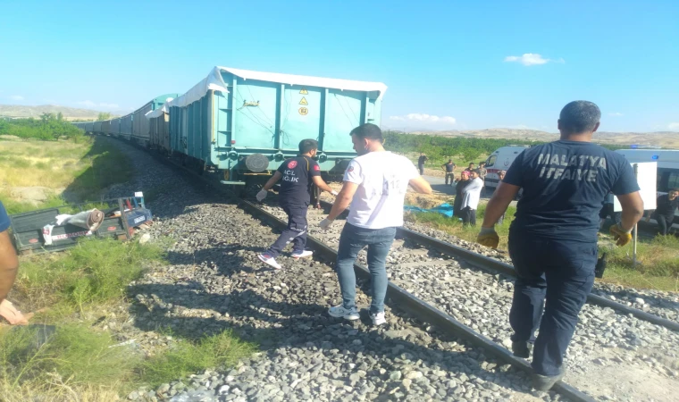 Malatya’da Feci Tren Kazası 3 Ölü 1 Ağır Yaralı