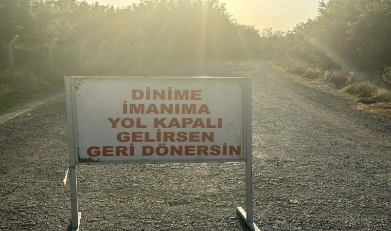 Malatya’da Trajikomik Yol Levhası Görüntüsü.!