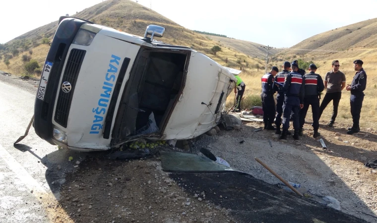 Malatya'da, Yolcu Minibüsü Devrildi 17 Yaralı