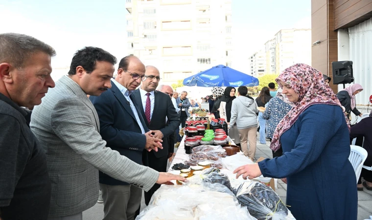 Yeşilyurt’ta Yöresel Ürünler Tanıtımına Yoğun İlgi