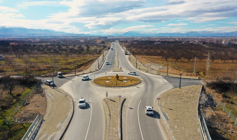 Malatya’da 13 bin metrelik Kuzey Kuşak Yolu Açıldı