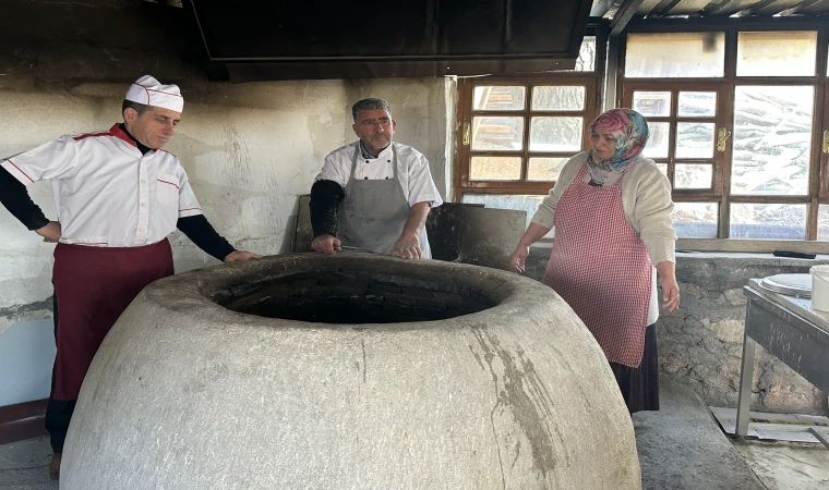 Malatya’da Tandır Ekmek Geleneği Devam Ediyor