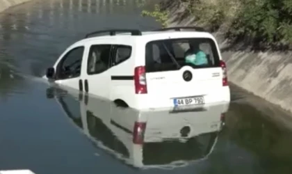 Malatya’da Hafif Ticari Araç Kanala Uçtu