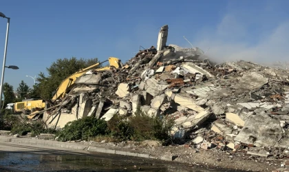 Malatya’da Yıkım Çalışmaları Hızla Devam Ediyor