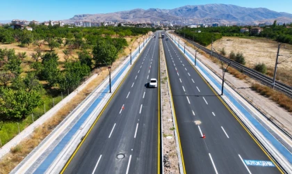 Malatya Büyükşehir’de Konforlu Yol Çalışmaları Devam Ediyor