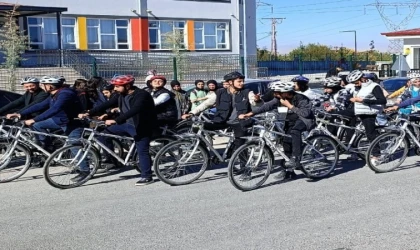 Malatya’da Öğrenciler Madde Bağımlılığına Karşı Pedal Çevirdi