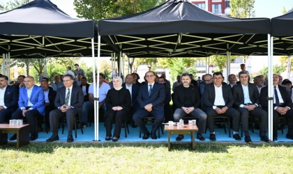 Yeşilyurt’ta Karakucak Güreşleri Görkemli Bir Törenle Başladı